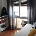 SELIZ SUITES II, CON COCHERA y DESAYUNO OPCIONAL EN CERCANÍA