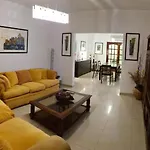 Lola Barracas Casa con Cochera