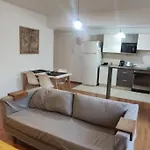 Lujoso Departamento Con Pileta En Villa Crespo- Camargo