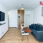 Rent Darwin Y Velasco