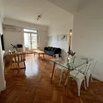 Luminoso Y Cómodo 2 Bdr En Colegiales 5Pax