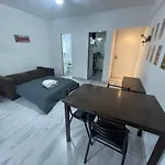 Hermoso Monoambiente Totalmente Equipado- M