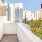 Rent Corrientes Y Gascon