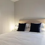 Iris Elegant Apartment