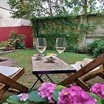 Elegante Departamento Con Jardin En Caballito