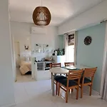 SELIZ SUITES LUMINOSO, CON COCHERA y DESAYUNO OPCIONAL EN CERCANÍA