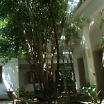 Hotel De La Rue