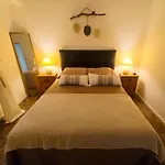 Hermoso Y Amplio Departamento En Caballito Para 4 Personas