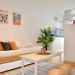 Warm, Quiet & Inviting Retreat - Steps From Palermo