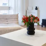 Mentha Spacious Apartment