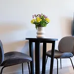 Aromo Beautiful Studio
