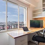 Amplio Y Centrico En Av. Libertador Ideal Familias