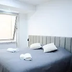 Rent Esmeralda