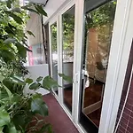Modern And Cozy Apt, Wifi Hv, Spacious Kitchen
