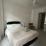 Obelisque Apartment Studio