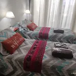 Ciudad Autonoma De Buenos Aires, Hostal , Habitacion En Vivienda Familiar