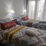 Ciudad Autonoma De Buenos Aires, Hostal , Habitacion En Vivienda Familiar