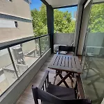 Hollywood Premium Suite, Pool, Cowork Wifi Hp, Pkg