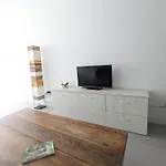 Luxury And Comfort Vizion Hollywood By Carpincho Re