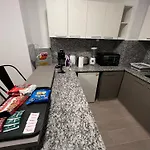Studio Con Amenities Zona Hospital Italiamo 6