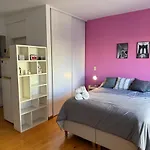 Modern Studio In Soho Vibes