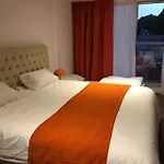 Orosuites