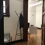 Antiguo departamento con excelente ubicación