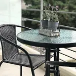 Lovely Studio Stylish / Moderno y luminoso