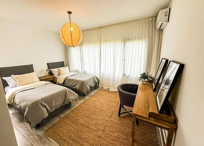 Rentup - Retiro De Lujo Casa Moderna Con Jardin Y Piscina En Pilar