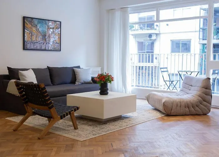 Mentha Spacious Apartment