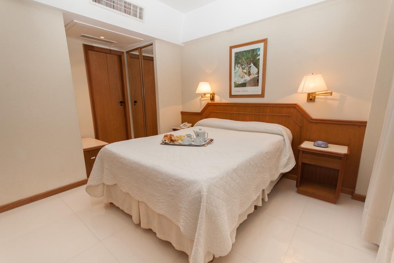 Hotel Cuatro Reyes Ciudad Autónoma de Buenos Aires