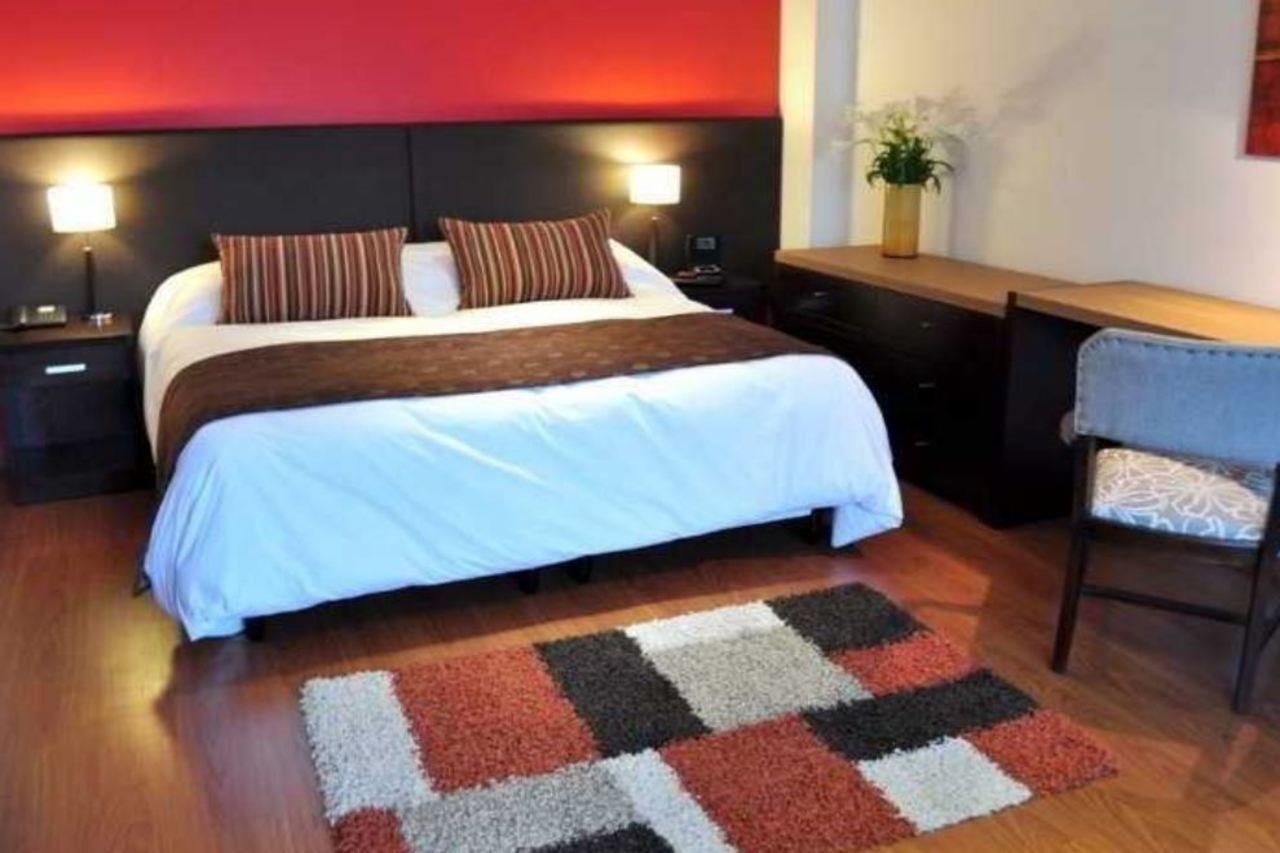 Aparthotel Sf