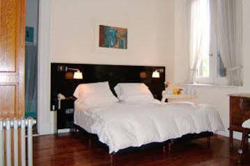Hostal Ritz & Ba Ciudad Autónoma de Buenos Aires