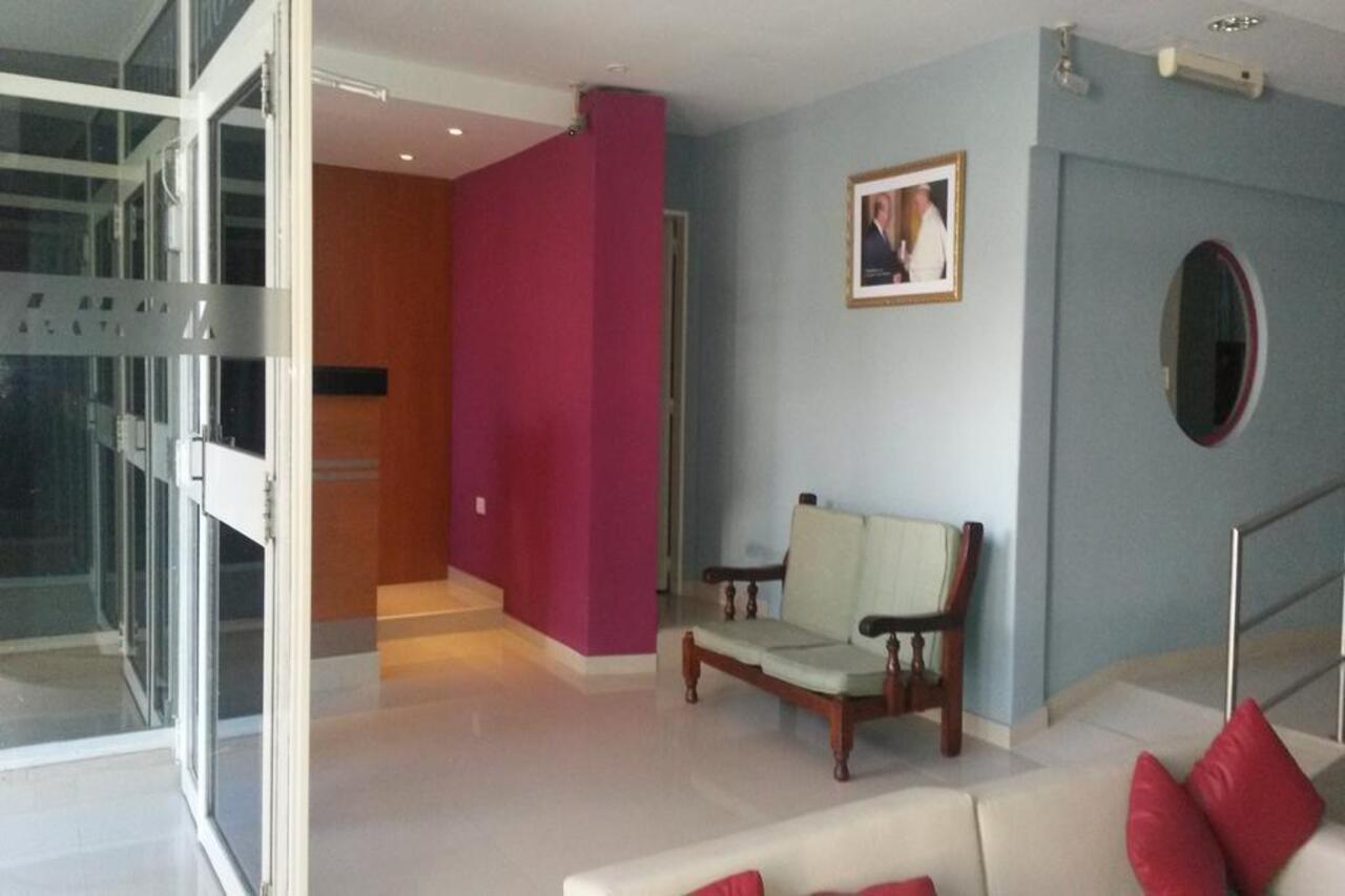 Hotel Aoma 2*