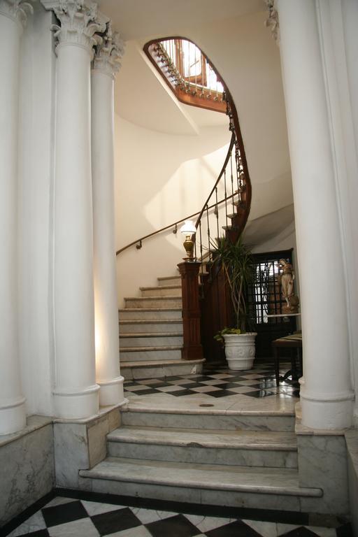 De La Luna 3*