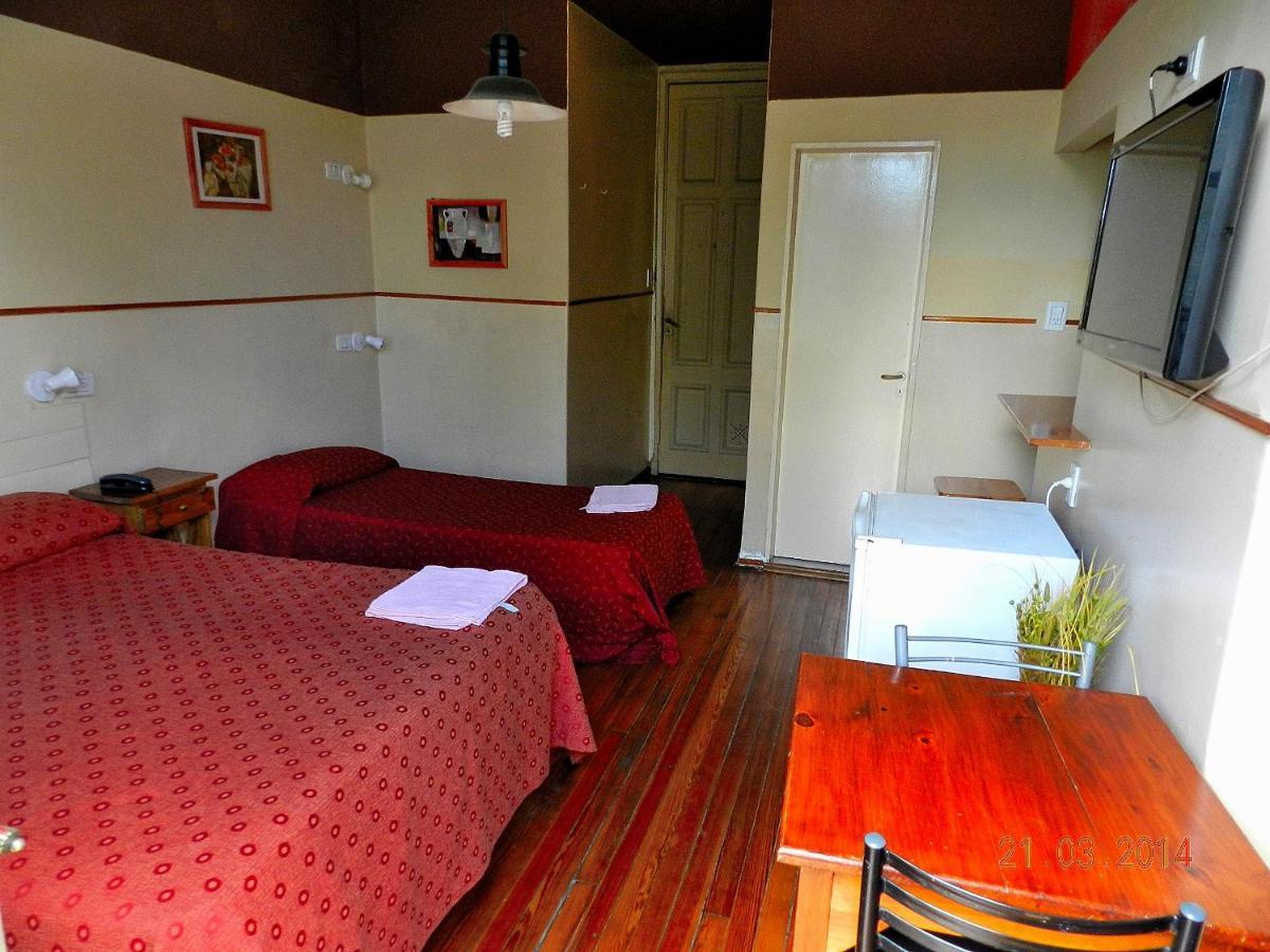 De La Rue Hotel 2*