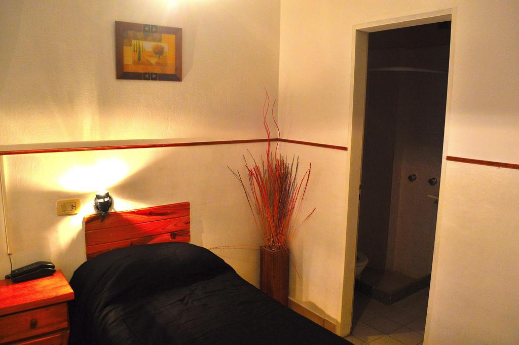 Hotel De La Rue 2*