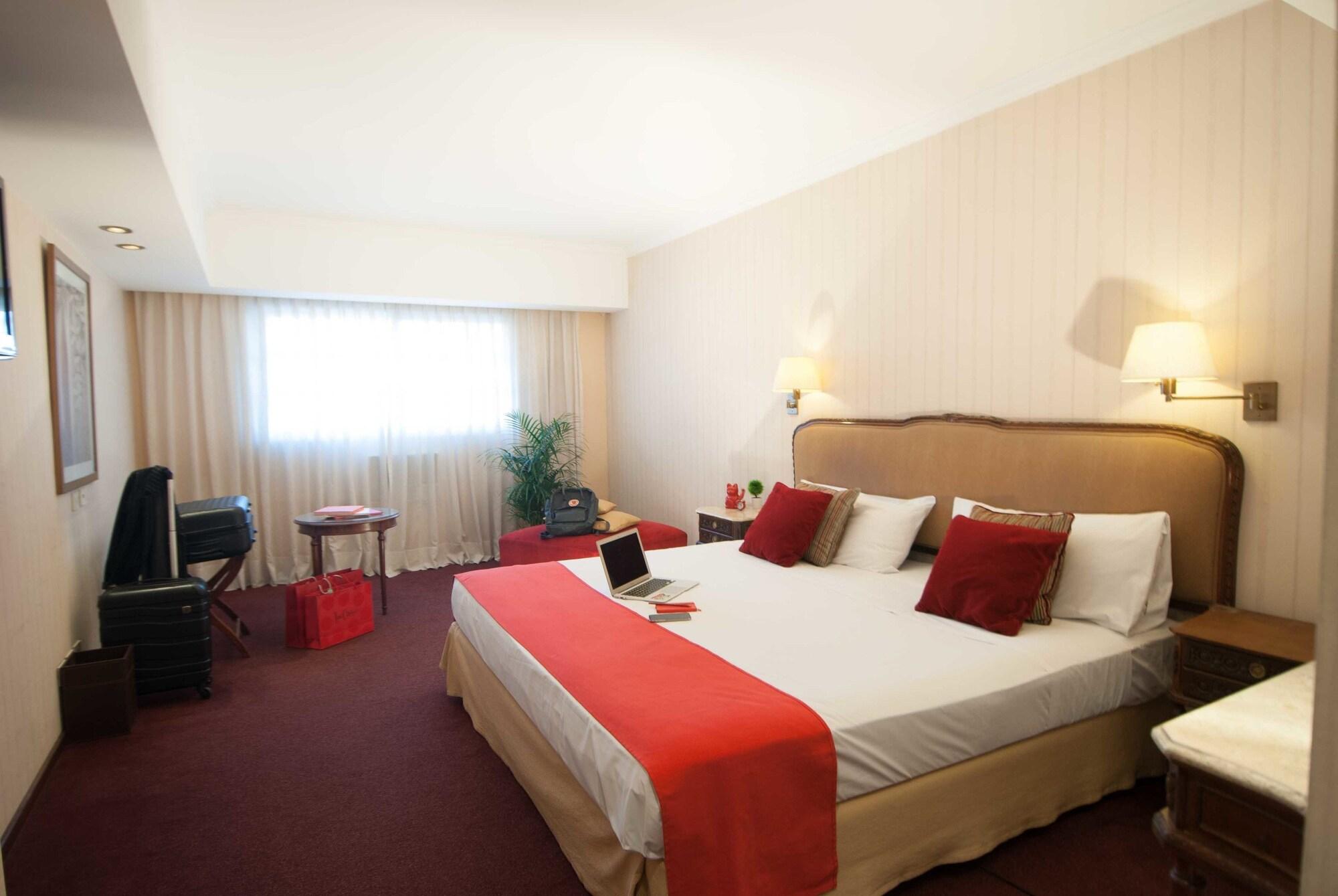 Acomodação com café da manhã  Ramada By Wyndham Centro