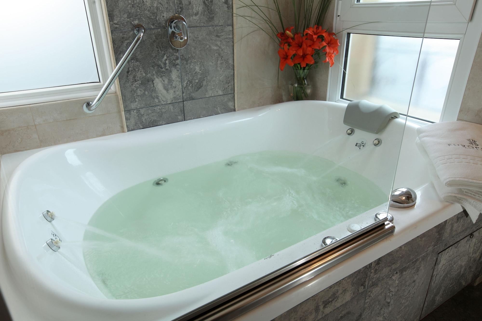 Hotel Europlaza Hotel&suites 3*