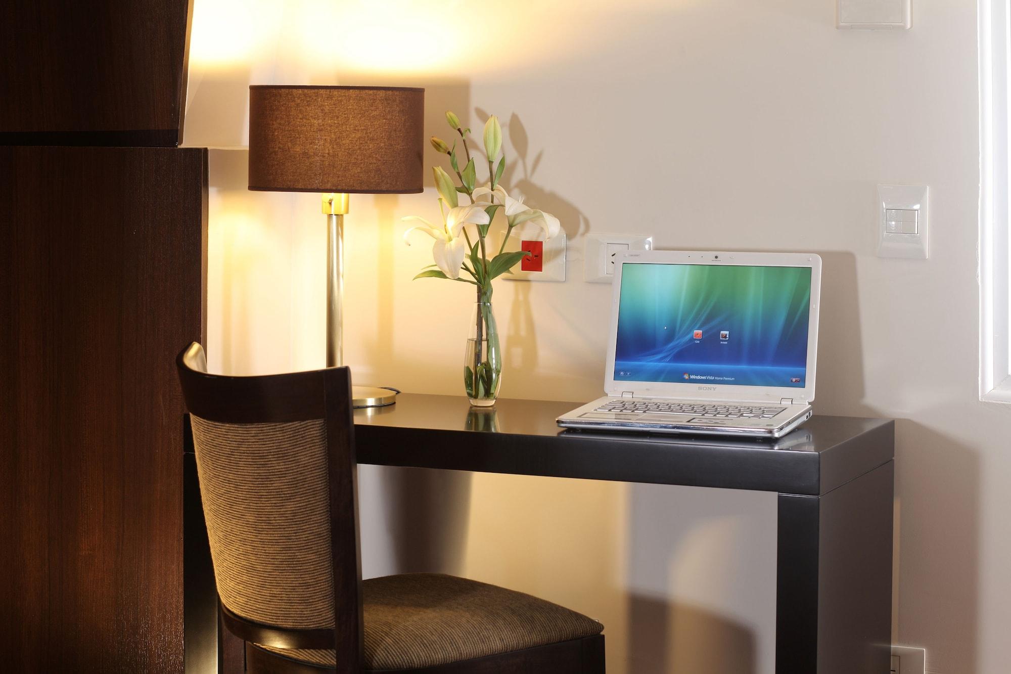 Europlaza Hotel&suites Hotel 3*