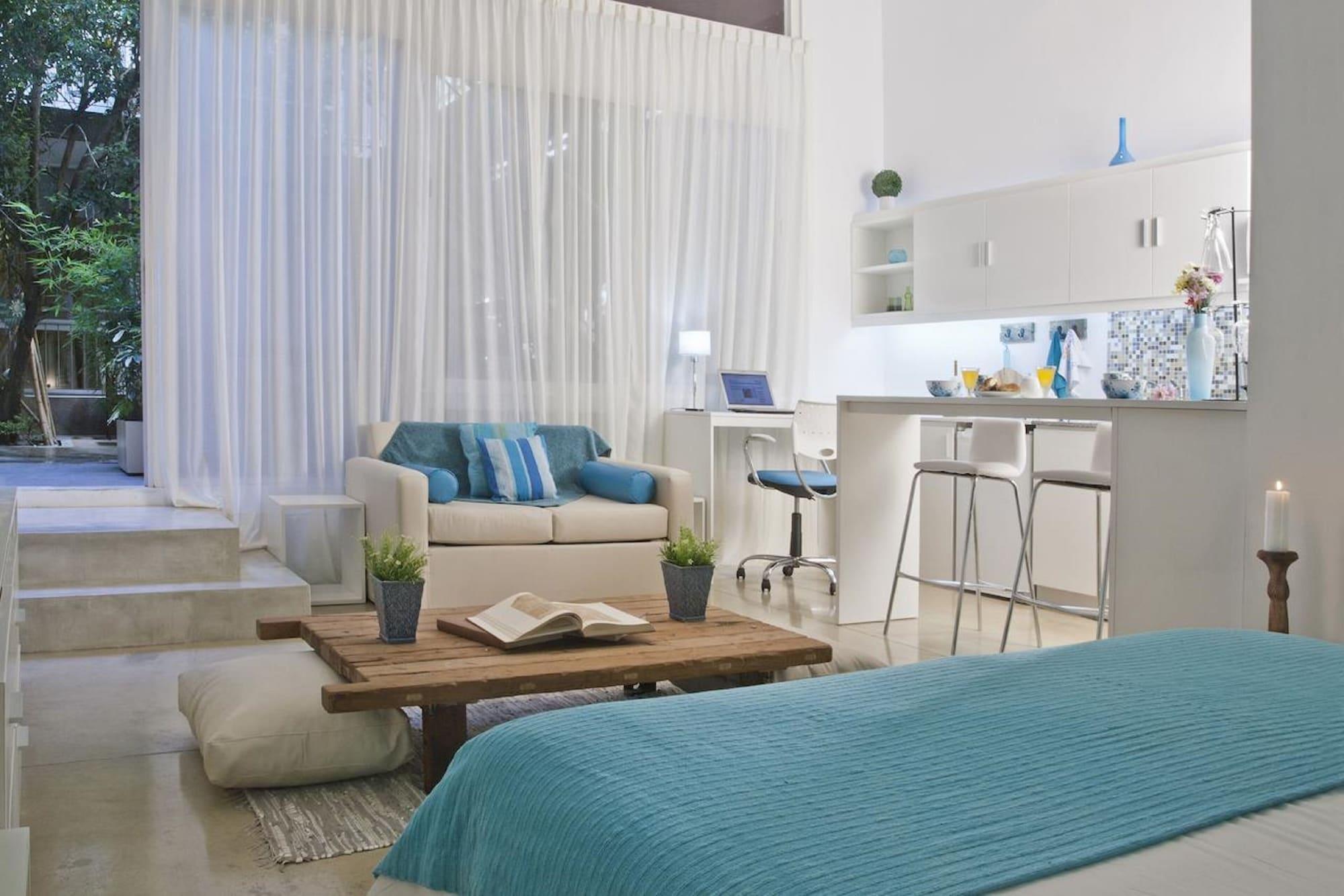 Soho Point Apartment