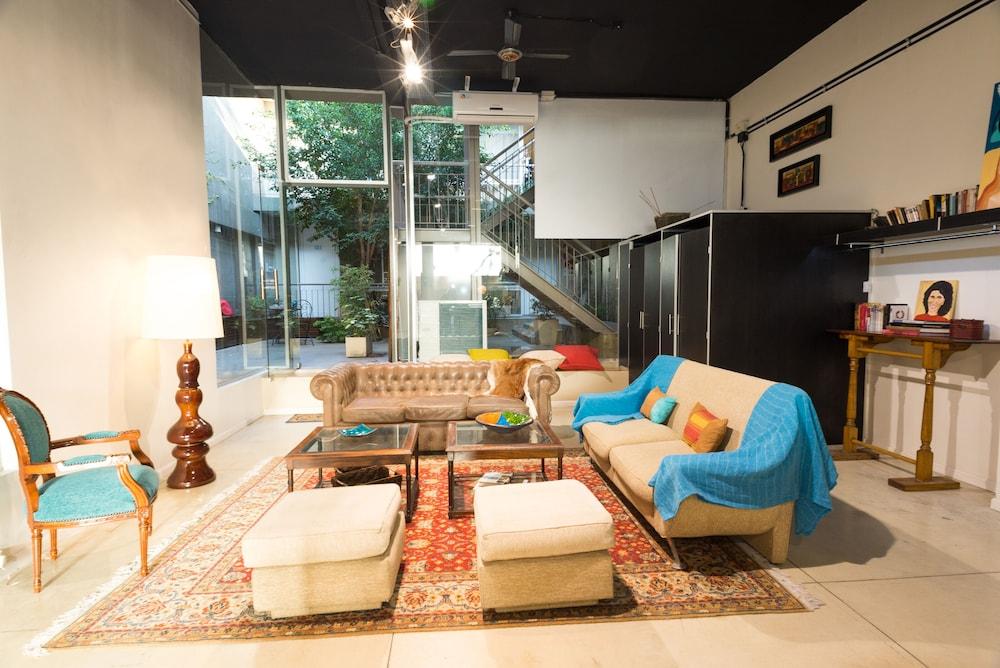 Soho Point Apartment *