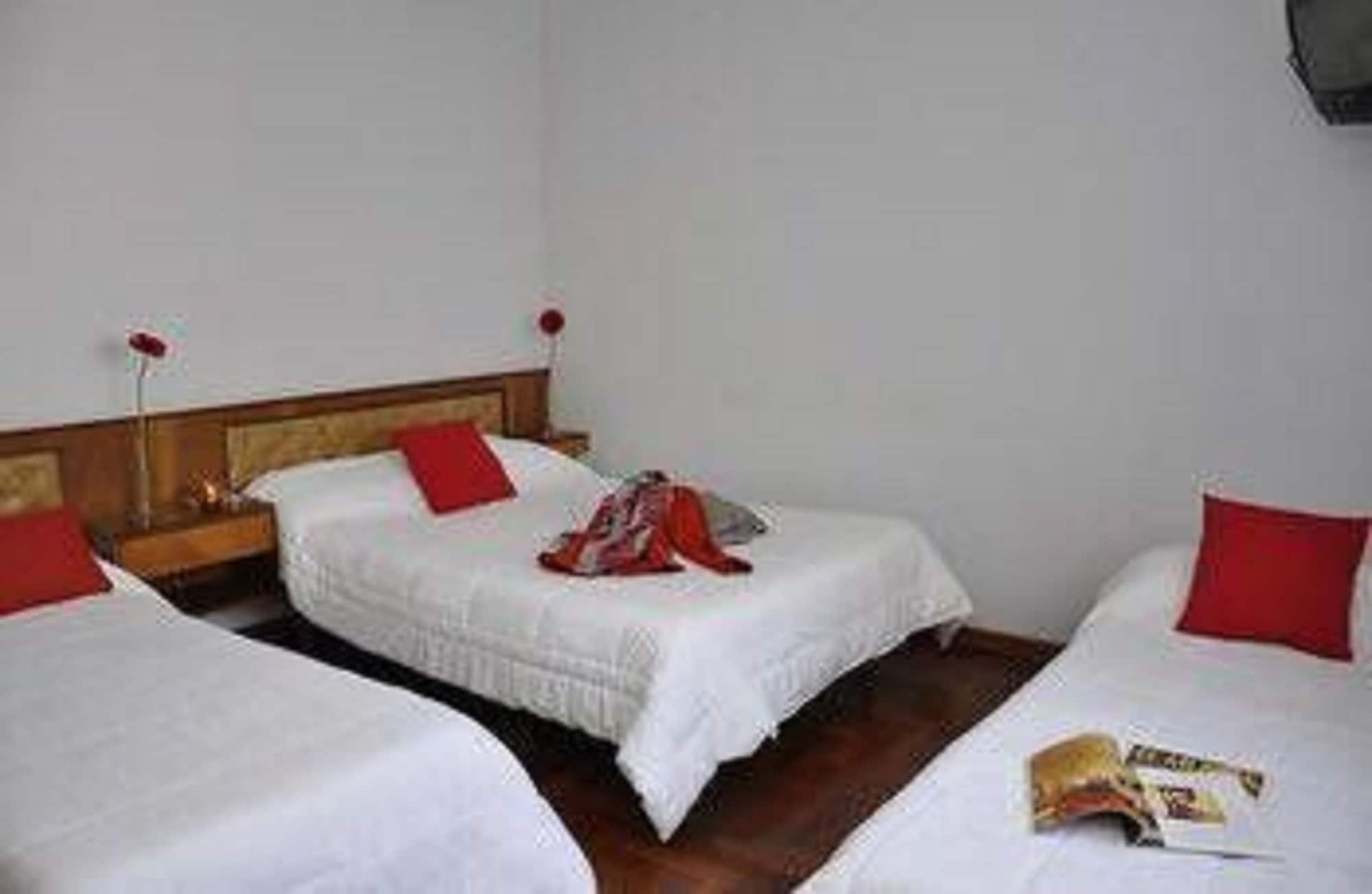 Petit Recoleta Hotel 2*