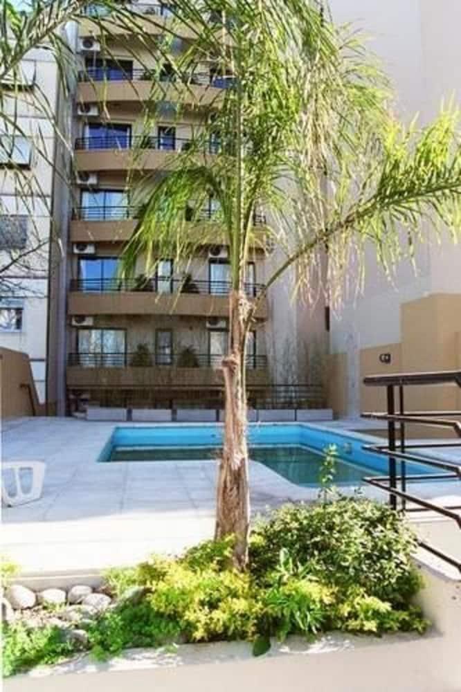 Sures Belgrano Apartahotel 3*