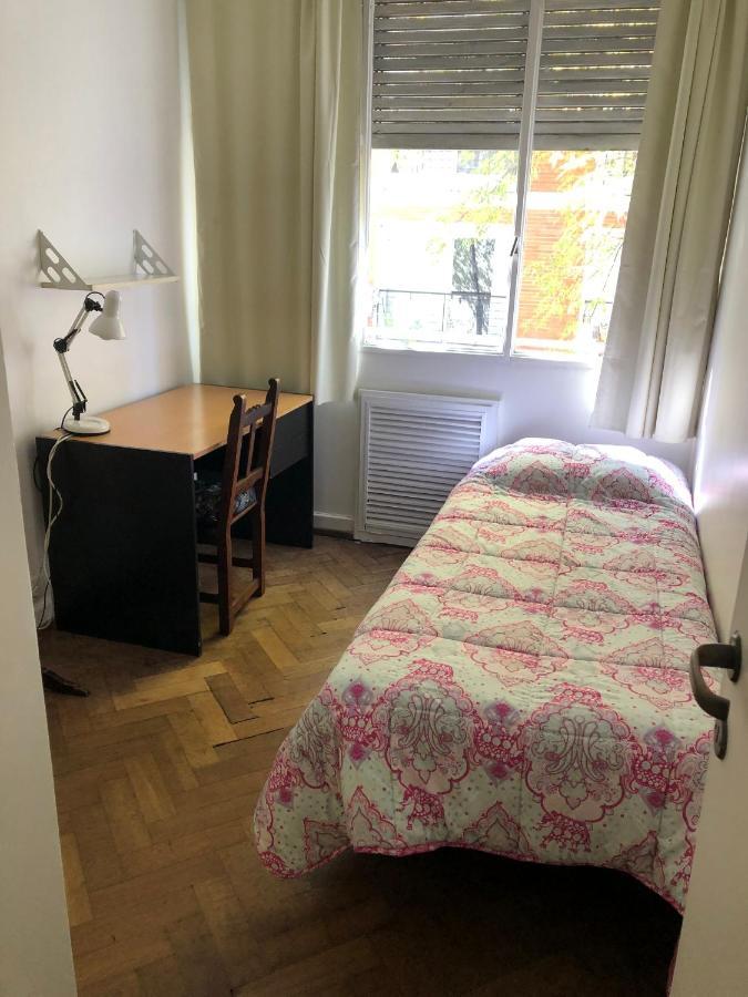 Habitación en casa particular Casa De Familia - Solo Mujeres *woman Only* Ciudad Autónoma de Buenos Aires