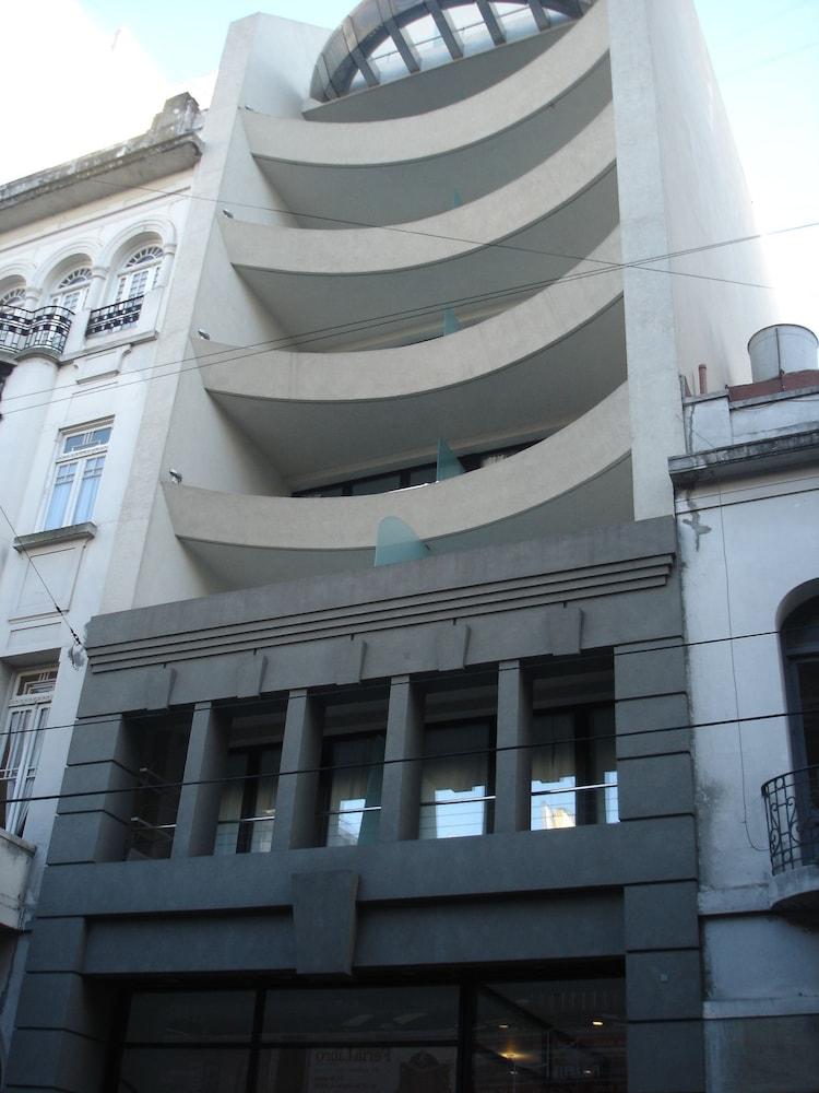 Piccaluga Apartahotel 3*