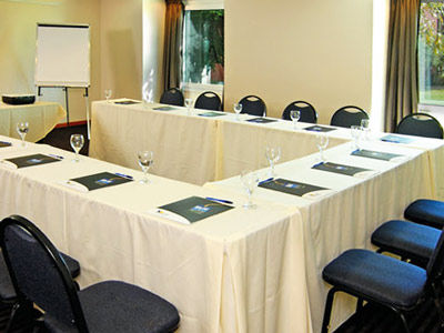 Hotel Aeroparque & 3*