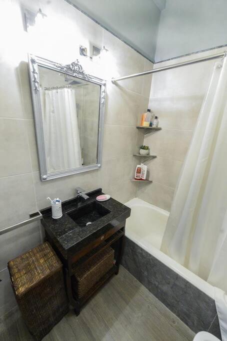 Apartamento Hermoso Departamento En El Corazón De