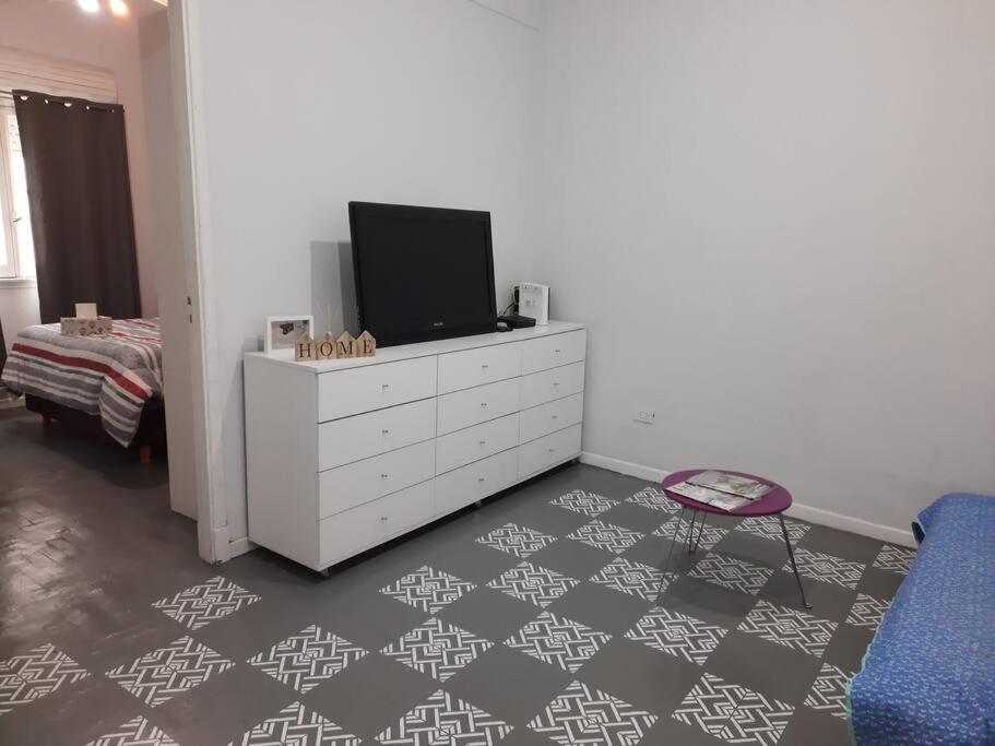 Teodoro - Excelente Ubicacion 40m2 Apartamento *