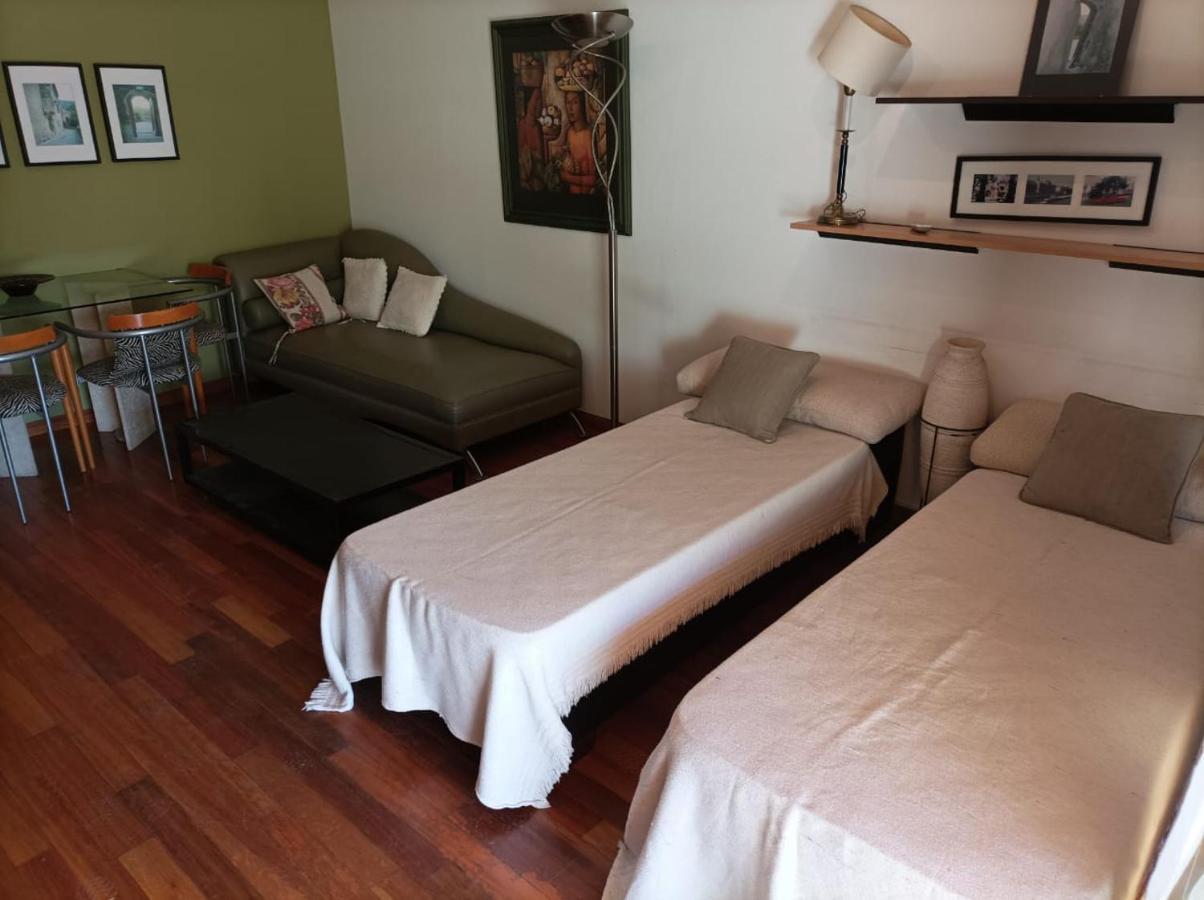 Apartamento Agradable Monoambiente En Belgrano Con Gran Terraza.